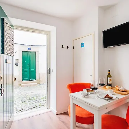 Апартаменти Alfama's Spot - Ground Floor Лісабон