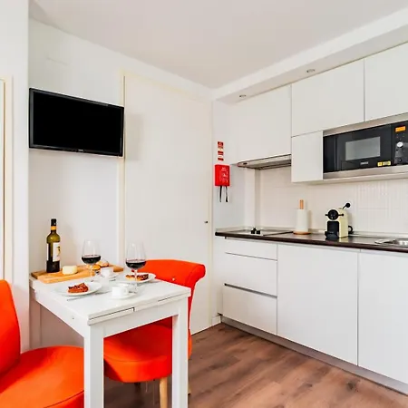 Апартаменти Alfama's Spot - Ground Floor Лісабон